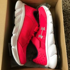 Brand New! Under Armour girls sneakers
